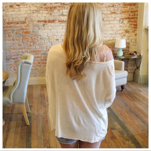 LAST ONE! Oversized Slouch Distressed Raw Hem Top - Picture 4 of 4